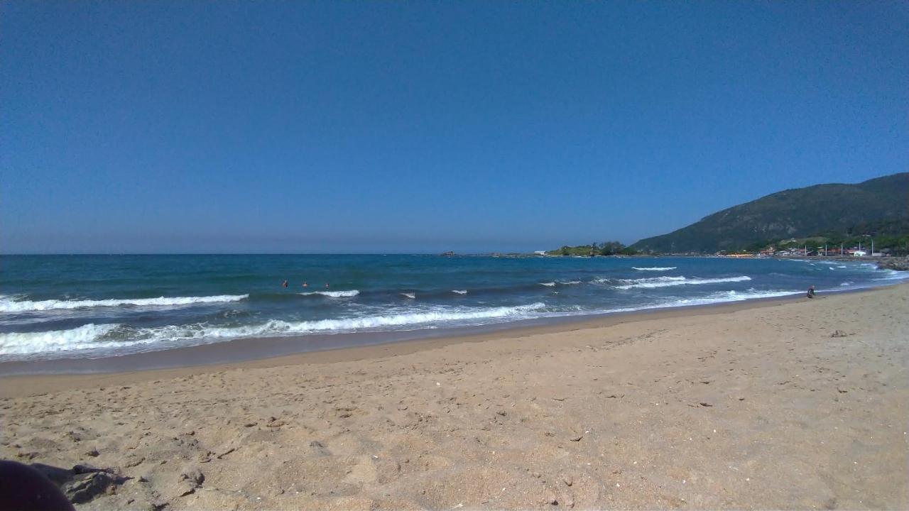 Chale Praia Da Armacao Florianopolis Bagian luar foto