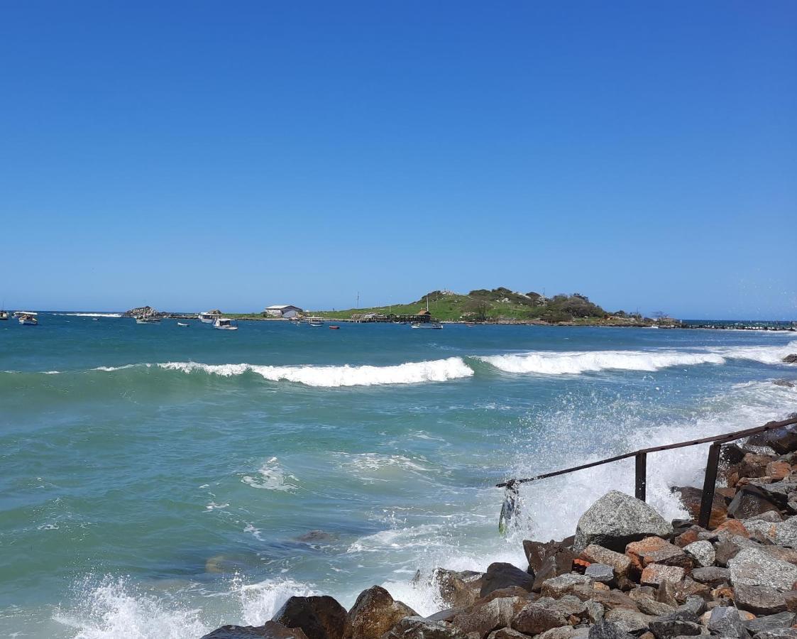 Chale Praia Da Armacao Florianopolis Bagian luar foto